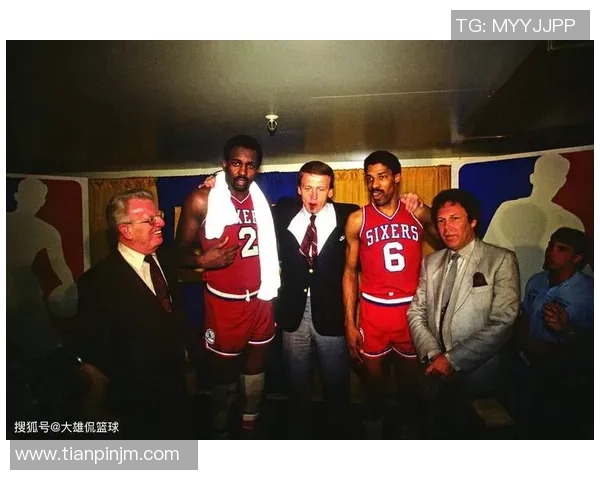 摩西·马龙的传奇生涯:从篮坛巨星到历史名宿的辉煌之路 摩西·马龙的传奇生涯:从篮坛巨星到历史名宿的辉煌之路