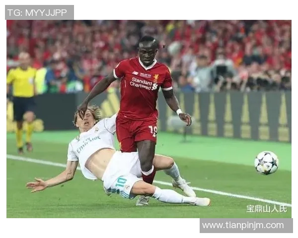 足球世界新纪元：从技术革新到战术演变全面解读全球足坛发展趋势